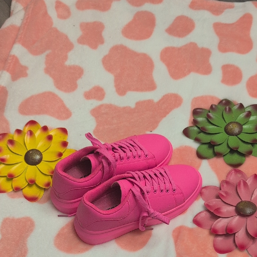 Women's Pink Sneakers